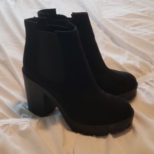 Divided brand faux suede chunk heel booties